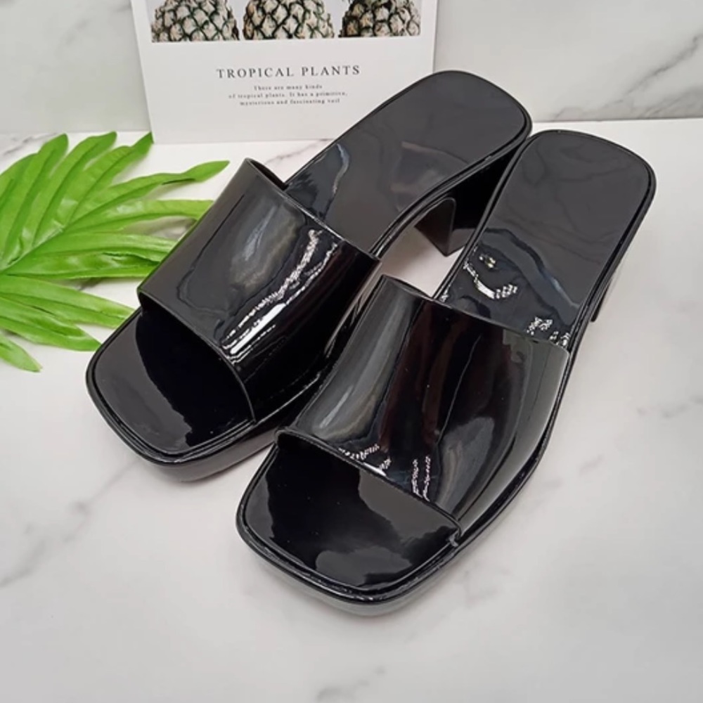 - Black Jelly Block Heels * NEW* - Picture 4 of 9